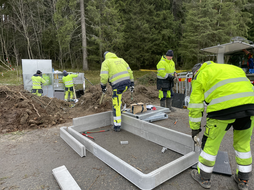 Ultima Connect leveres flatpakket og monteres enkelt på stedet med enkle håndverktøy.